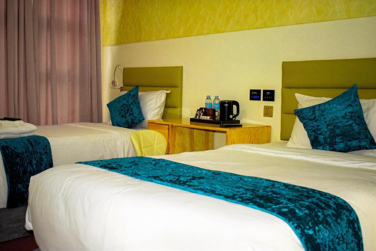 Sempre Premier Inn - Mactan Airport Hotel Lapu-Lapu City Bagian luar foto