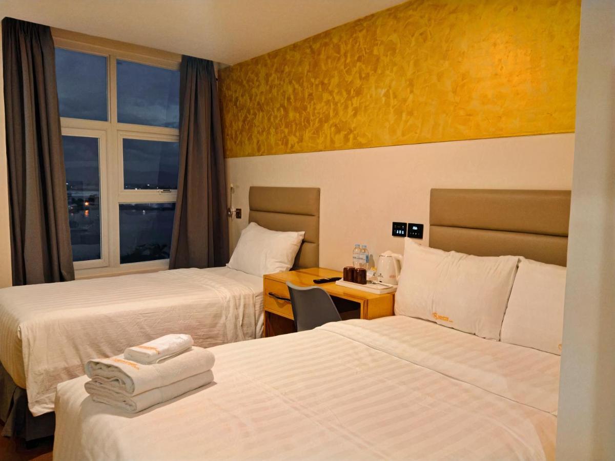 Sempre Premier Inn - Mactan Airport Hotel Lapu-Lapu City Bagian luar foto