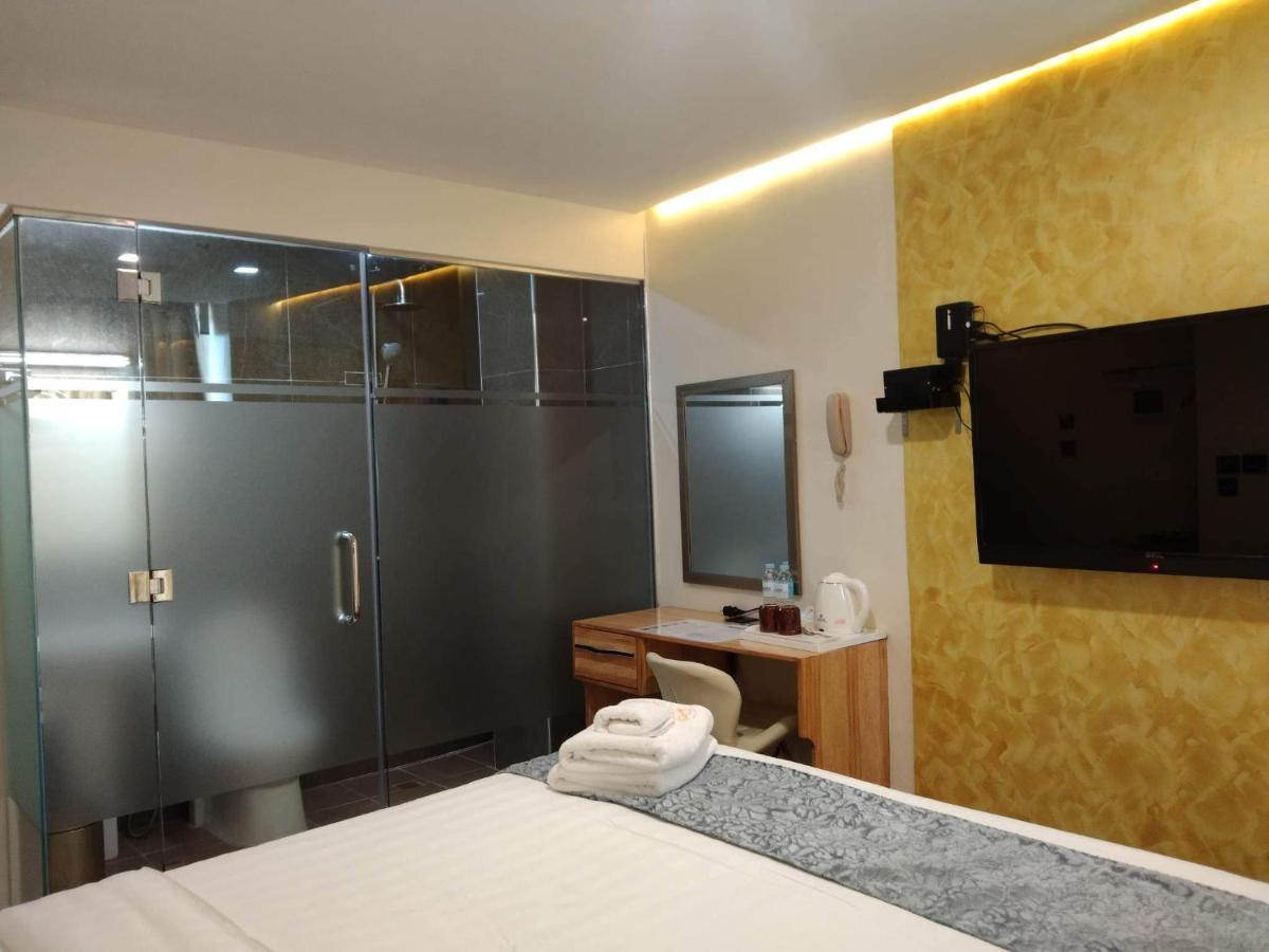 Sempre Premier Inn - Mactan Airport Hotel Lapu-Lapu City Bagian luar foto