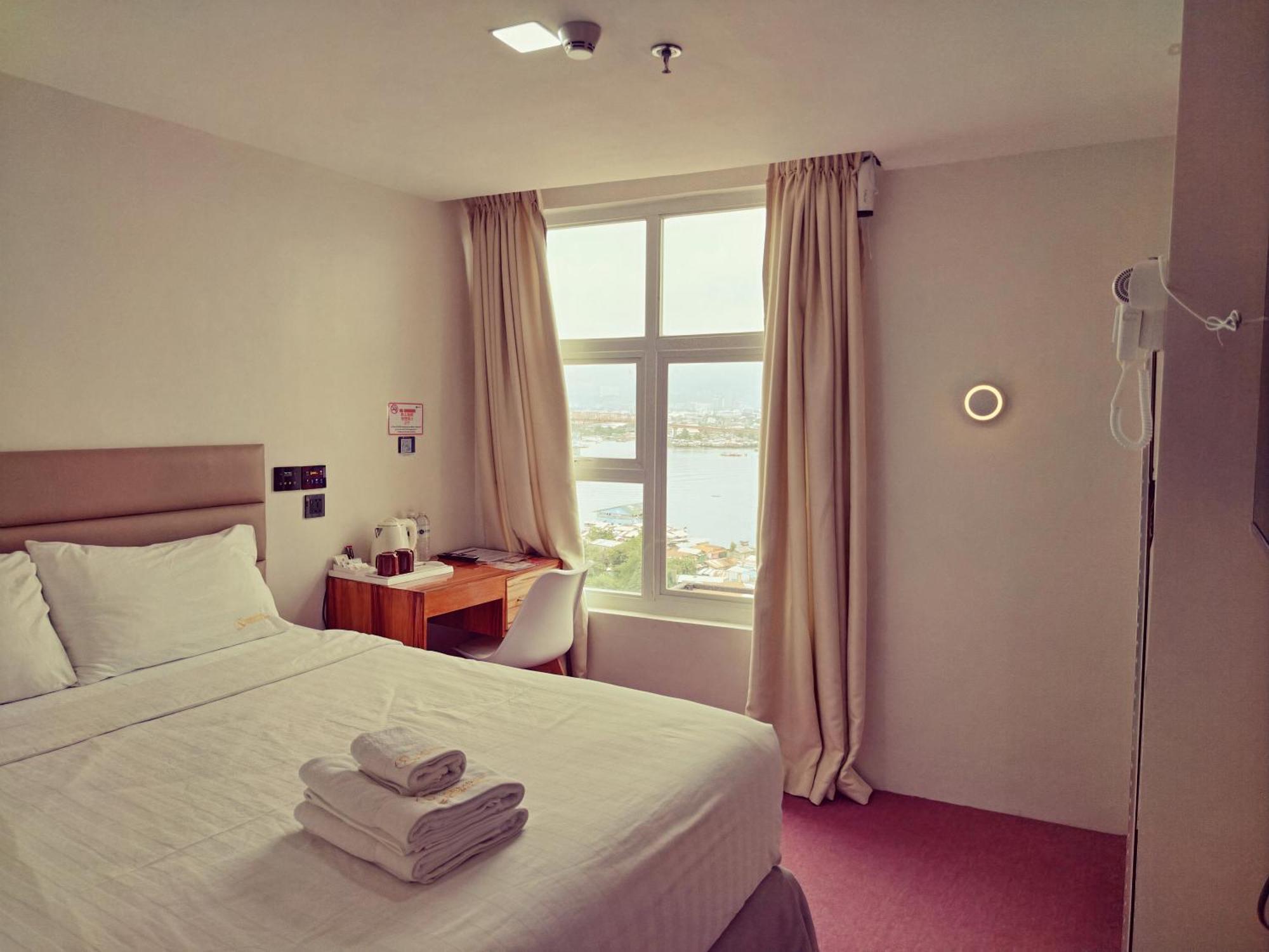 Sempre Premier Inn - Mactan Airport Hotel Lapu-Lapu City Bagian luar foto